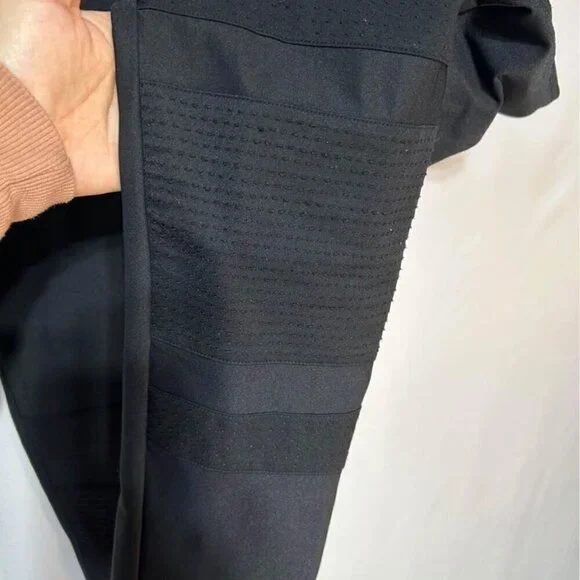 Diane VonFurstenburg woman’s black moto pants. Size 10. Authenticity tag. - Picture 5 of 11